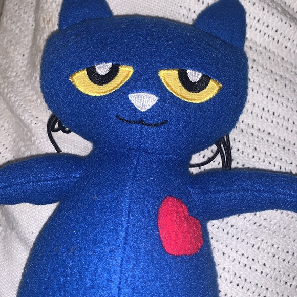 Pete the Cat In Blue and Red Tennis Shoes Sneakers Toy James Dean Plush 2010 - Picture 4 of 8